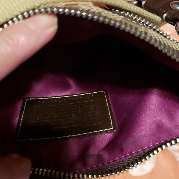 Coach crossbody - Picture 3 of 3